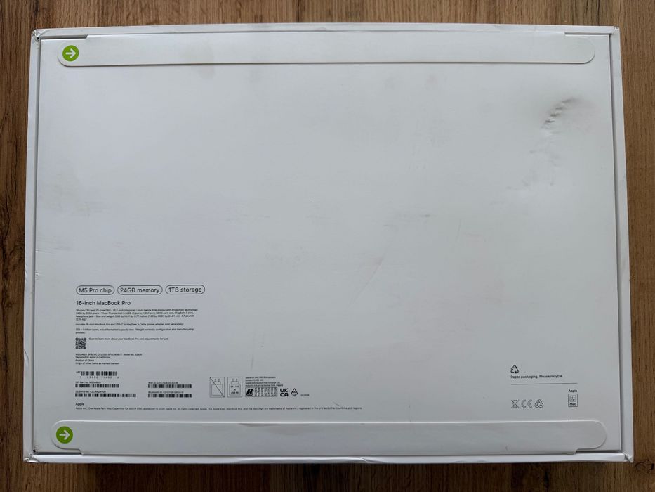 ЧИСТО НОВ MacBook Pro 16" M5 PRO Chip 18-CPU/20-GPU/24GB RAM/1TB SSD