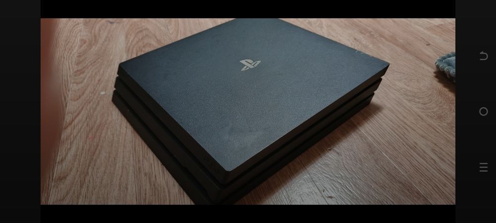 Ps 4 pro, с двумя джостиками