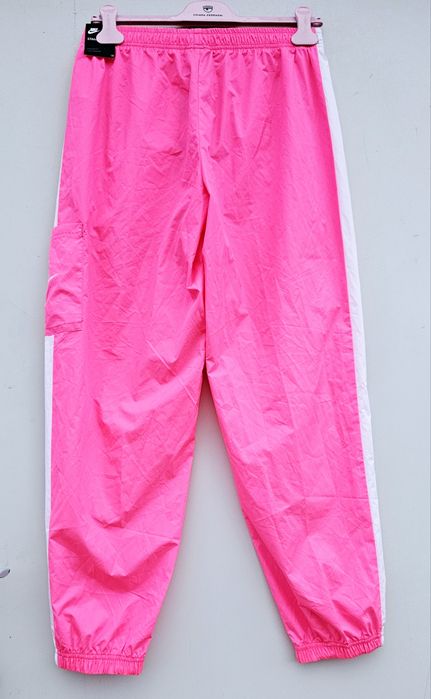 Nike оригинална дамска долница материя шушляк нова М размер