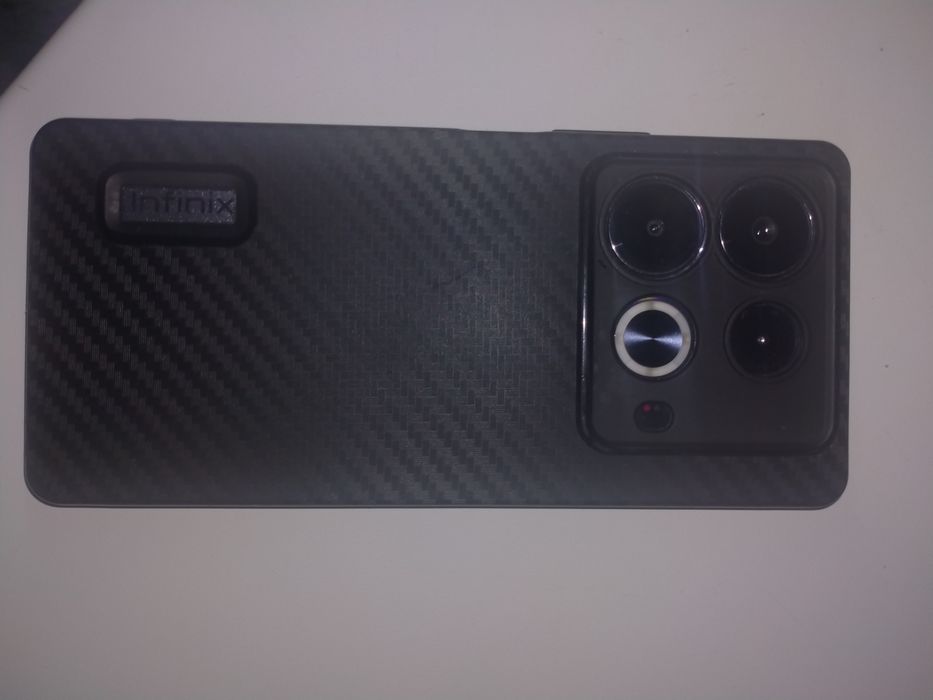 Infinix note 40 2025 есть дефект