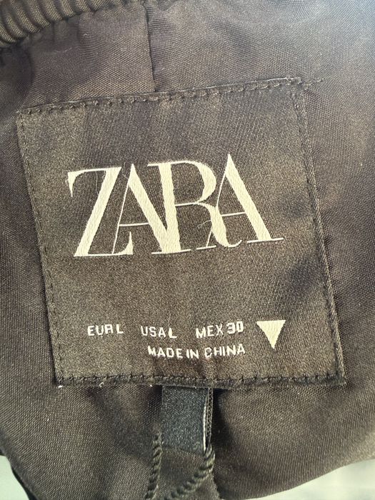 Куртка Zara продается новая