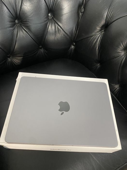 MacBook Air 13-inch / Apple M3 / 8 GB/ 256 GB / Ca nou |