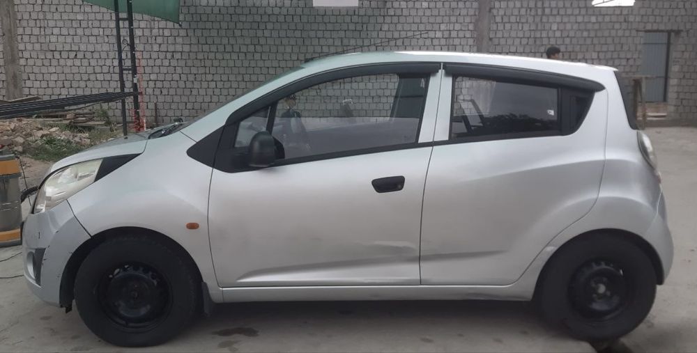 Spark 2011 srochna sotiladi