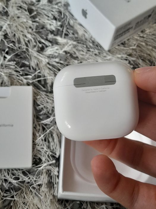 Apple airpods 4 Anc cu factura