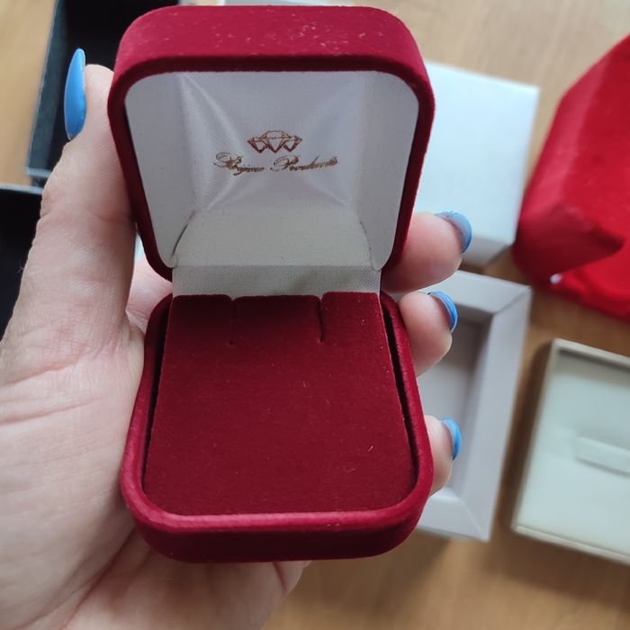 Cutie / Cutiuță inel, verighete, cercei,lănțișor)