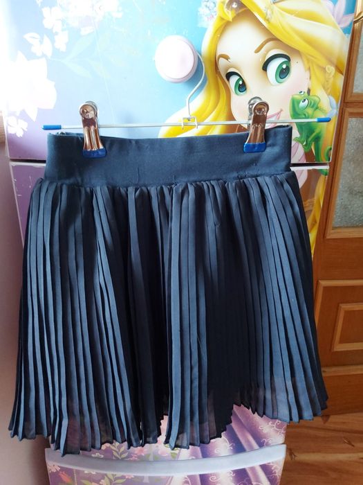 Продам школьные вещи на девочк,