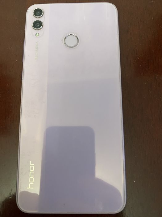 Смартфон Honor  .