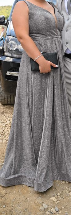 Запазена официална рокля