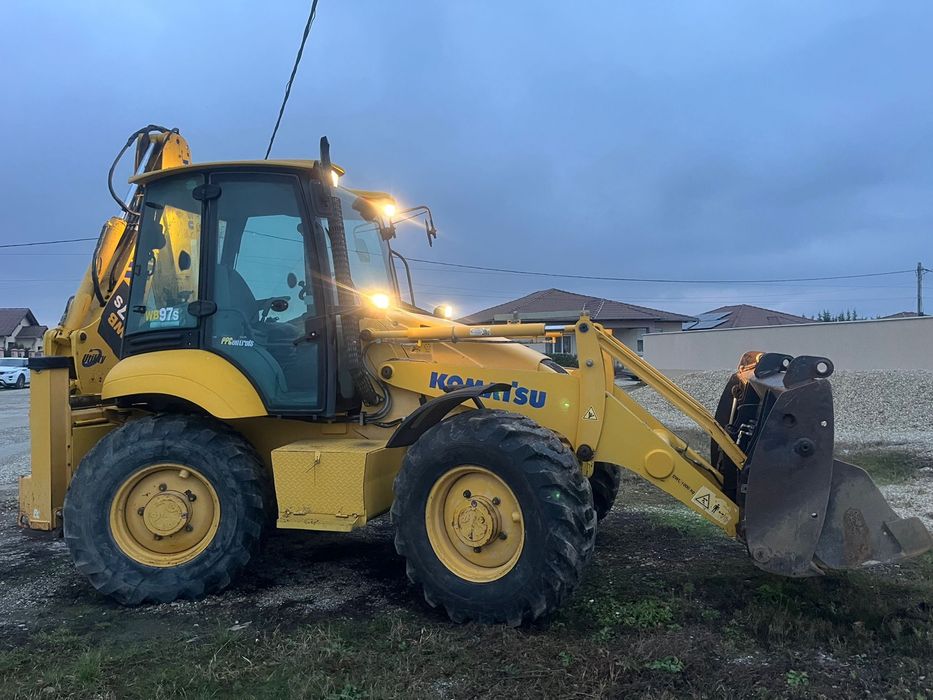 Buldoexcavator komatzu