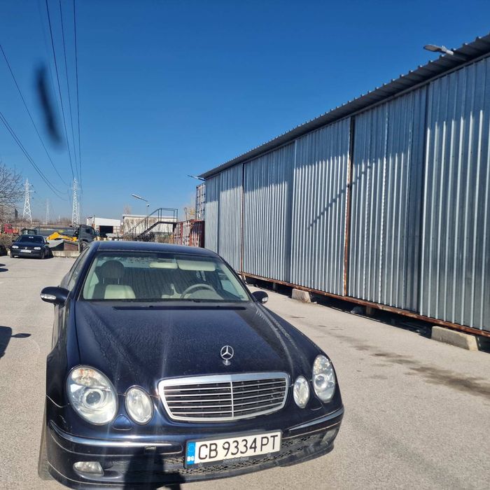 Продавам Мерцедес Е280