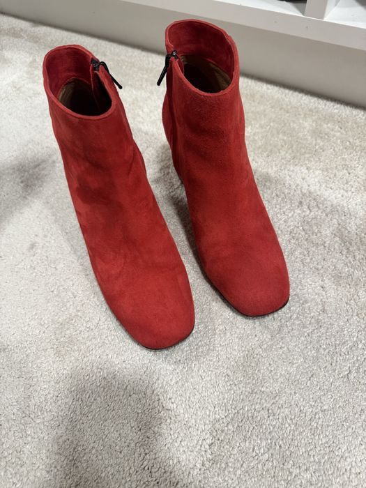 Червени и лилави боти естествен велур