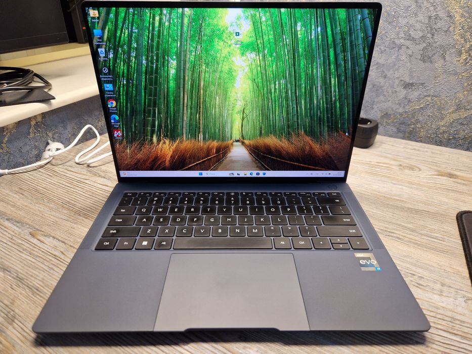 Ультрабук мощный HUAWEI Corei7/ОЗУ 16гб/Сенсорный экран