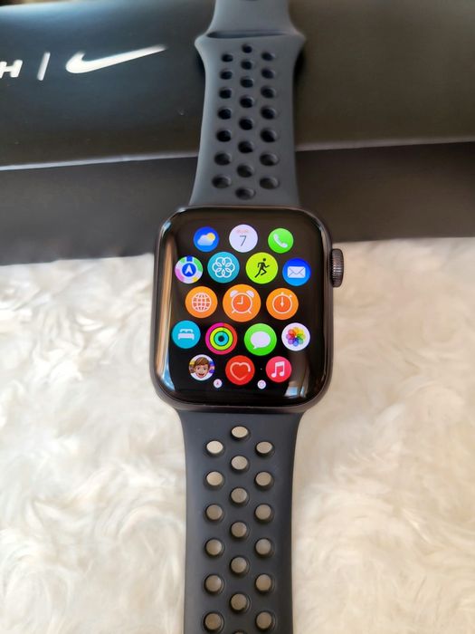Apple Watch SE Nike Edition 40mm GPS