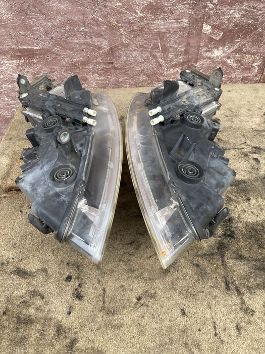 Farurii St/Dr Xenon Vw Phaeton Model Europa Pret 500 lei buc