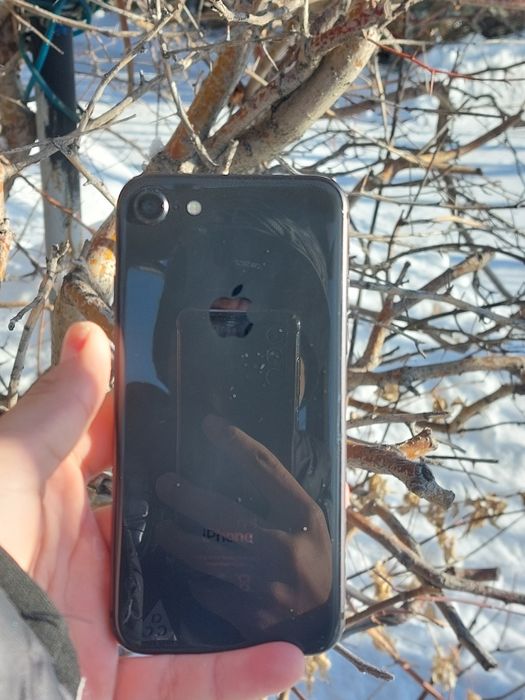 Iphone se 2020 2 поколения