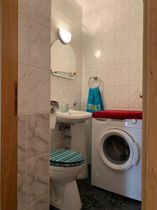 Apt 3 cam Splaiul Unirii, langa Camera de Comert