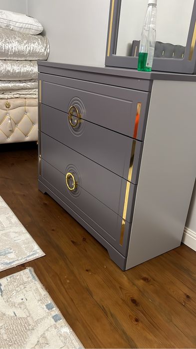 Спальный гарнитур