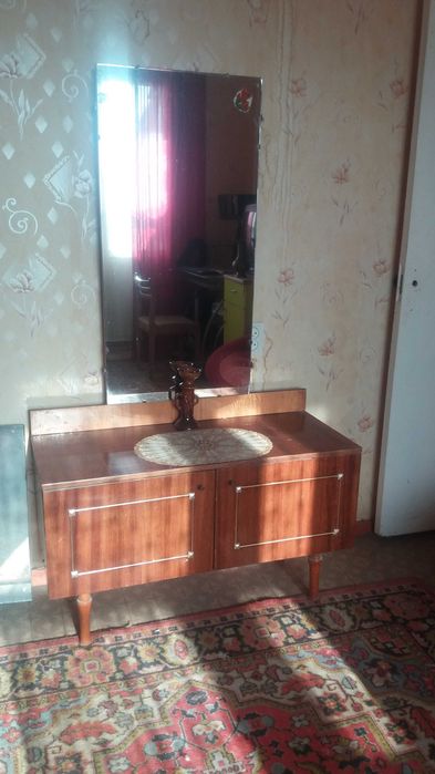 Продам трюмо на выбор.