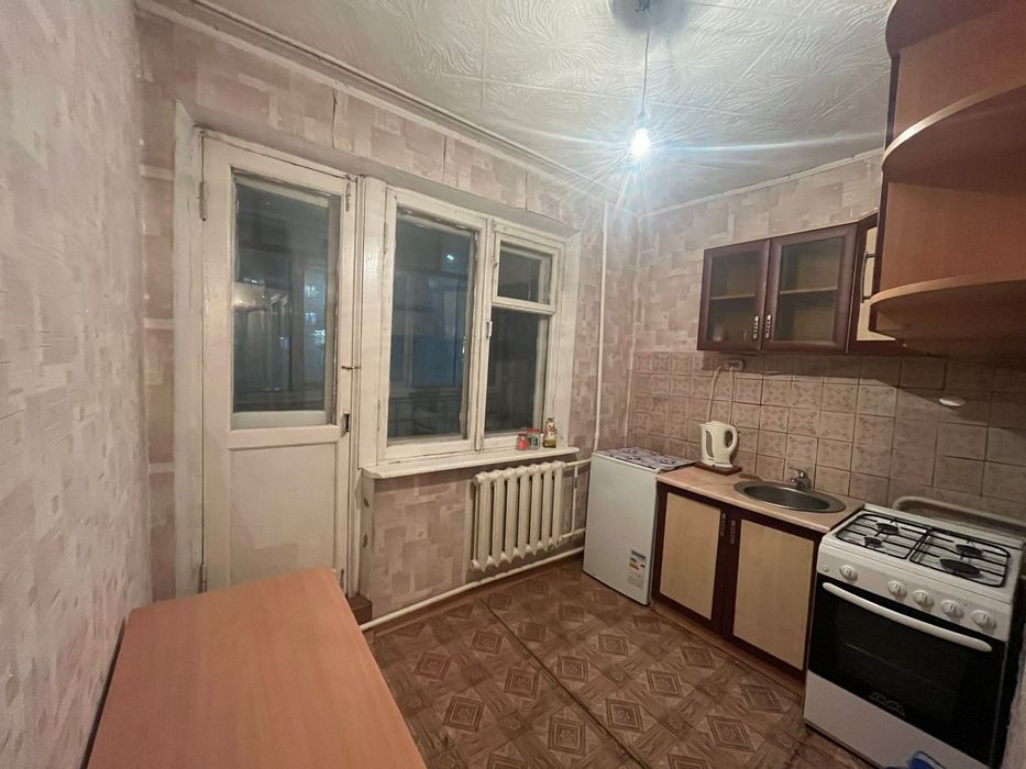 Продам квартиру в бывшем общежитии в центре города