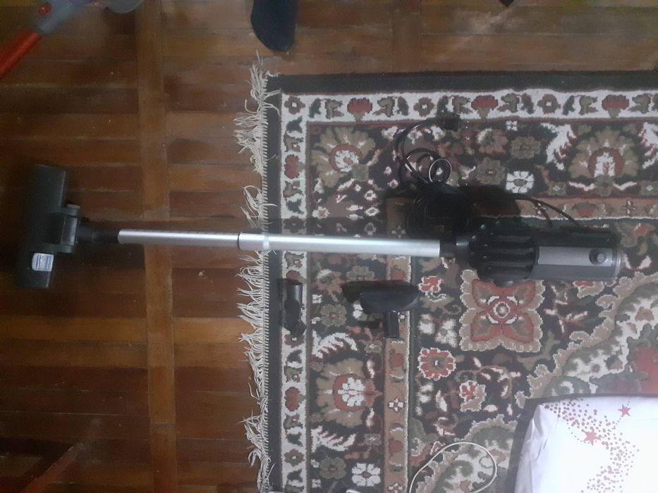 Продаёть пылесос проводной.DWM-4733C.