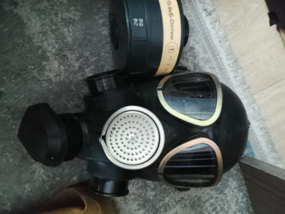 Продаю противогазы гп4у пмг2 и гп7бт