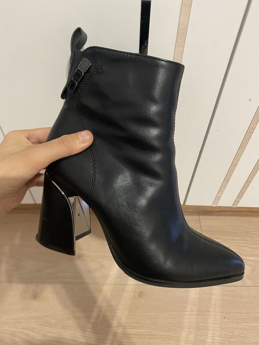 Продам ботильон новый женский