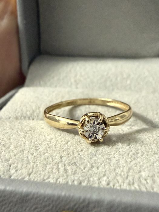 Бриллиантовое кольцо