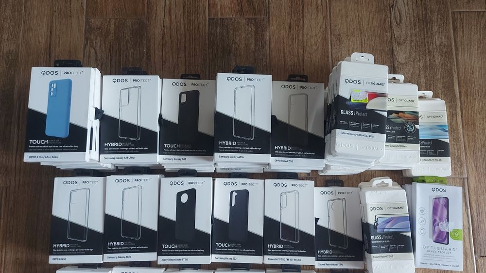 Lot huse si protectii din sticla pentru telefoane