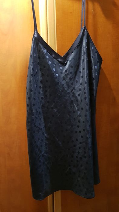 Lenjerie intima set rosu, camasa de noapte matase si voal