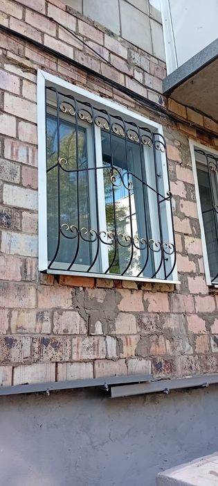 Решетки на окна, козырьки!