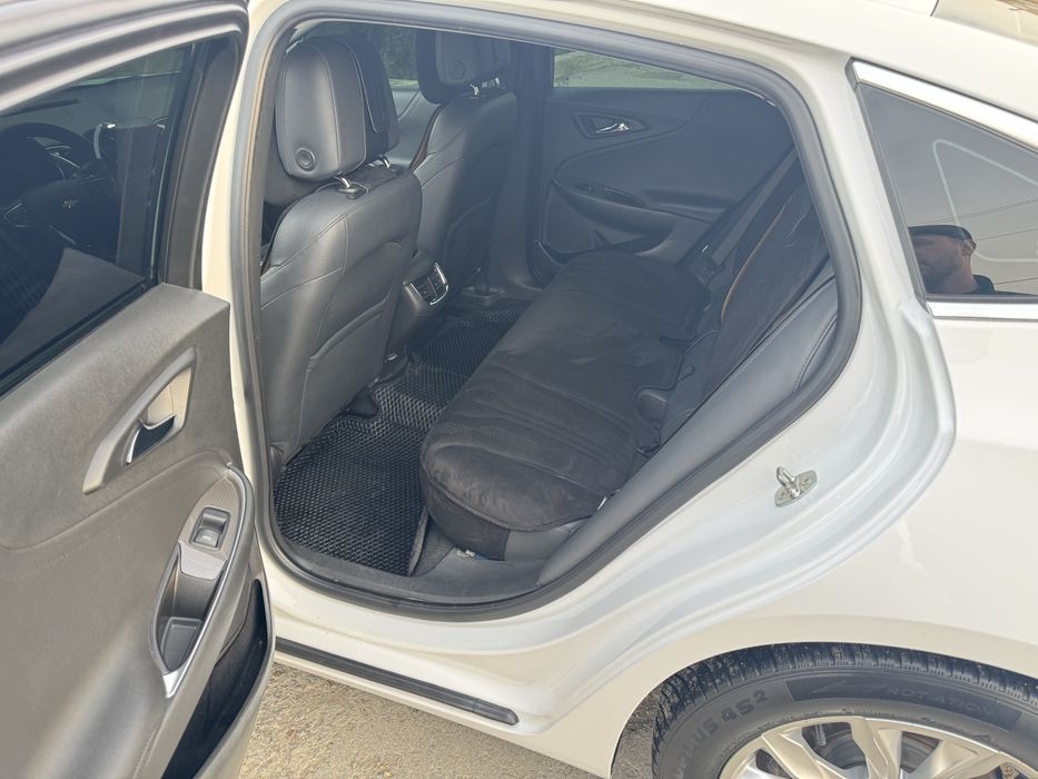 Malibu 2 sotiladi. Motor 2.0 L. turbo. 20.200 y.e