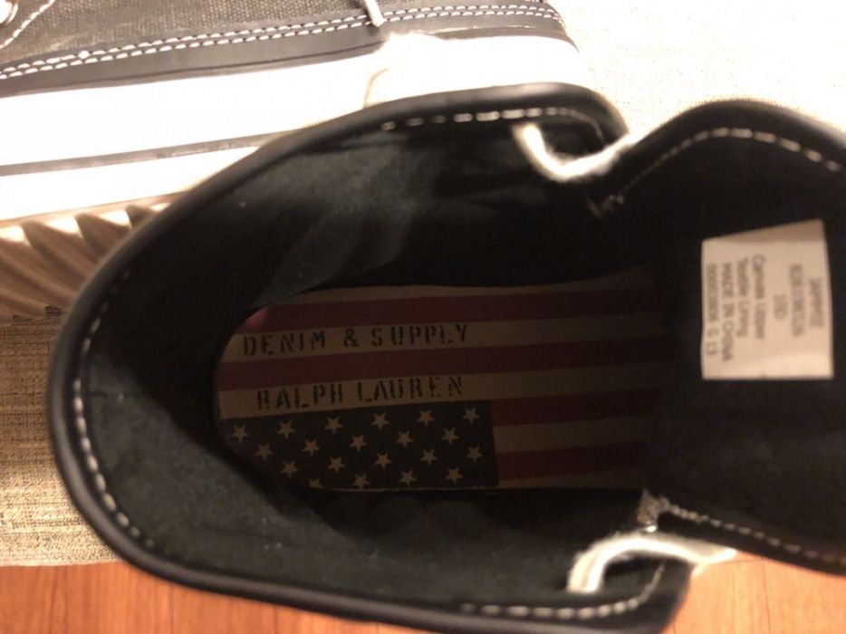 Vand tenisi marca Ralph Lauren originali 100%,adusi din USA.