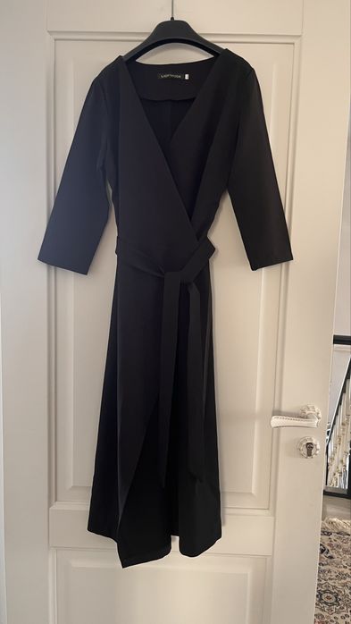 Платья качественные 42-44