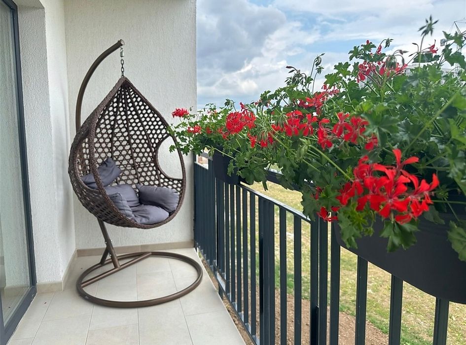 Vând apartament 3 camere, două bai , Mihai Viteazu - Rahovei