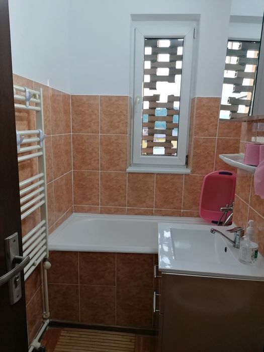 Schimb apartament zona Hermes Petroșani