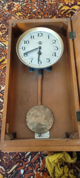 Продам часы настенные