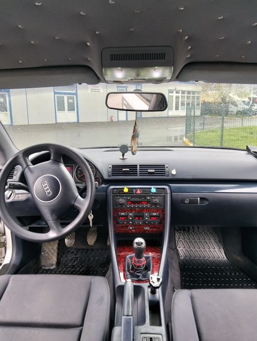 AUDI A4 2002 — imagine 12
