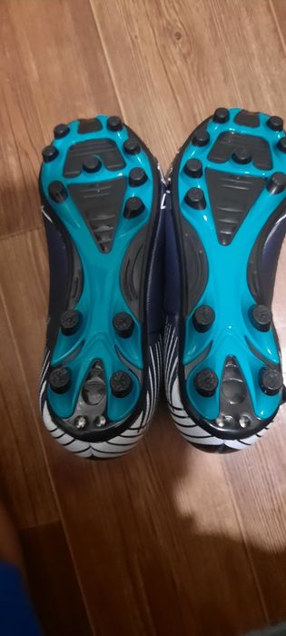 Детские бутсы адидас.