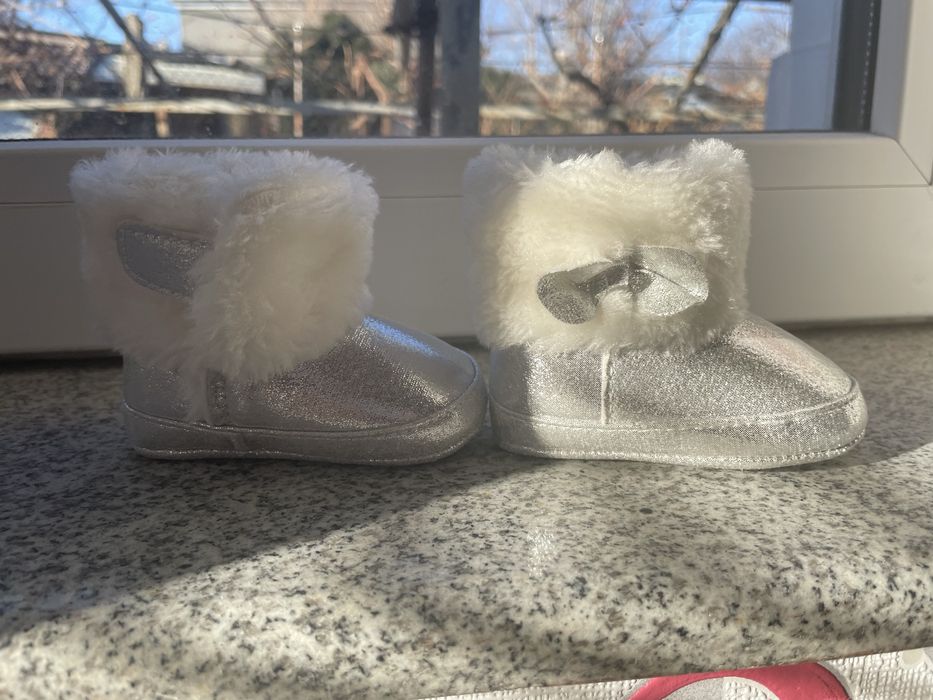 Бебешки буйки чисто нови