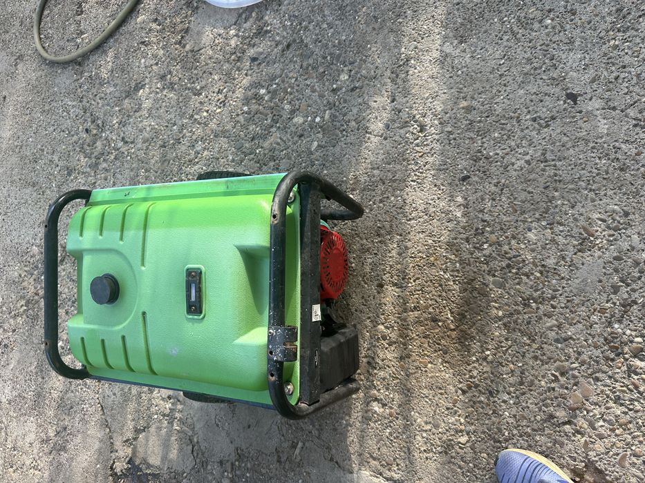 Camping generator cort casa de vacantă  2,8 kw