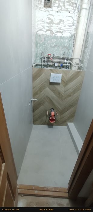 Профессиональный кафельщик