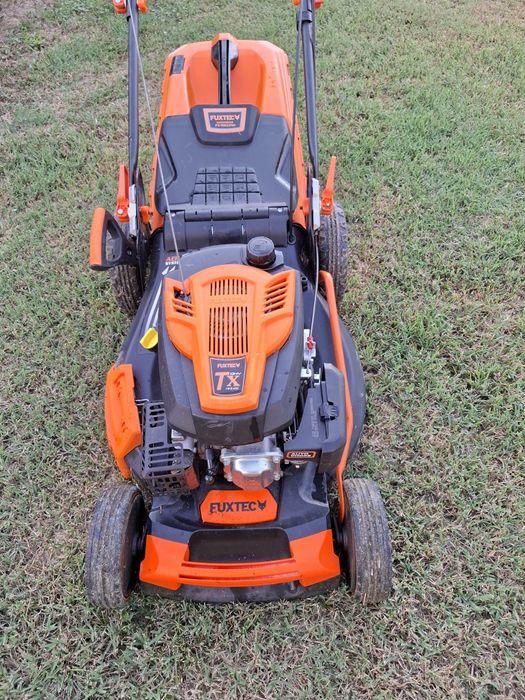 Самоходна косачка Fuxtec