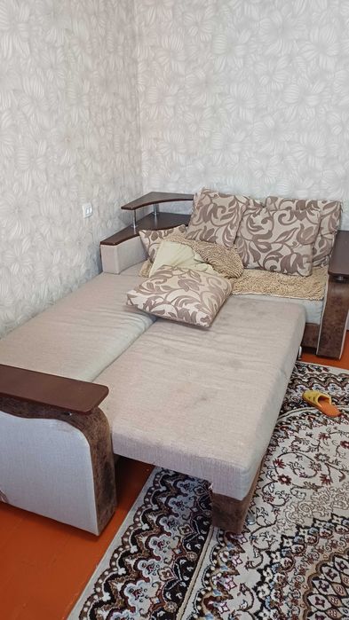Продам диван в хрошем состоянии