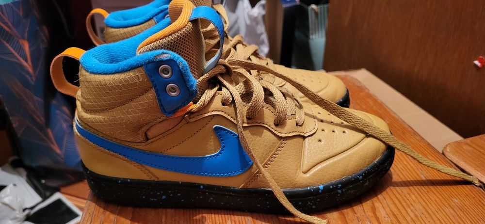 Ghete/Adidasi Nike,marimea 35