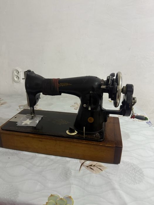 Продам швейные машинка