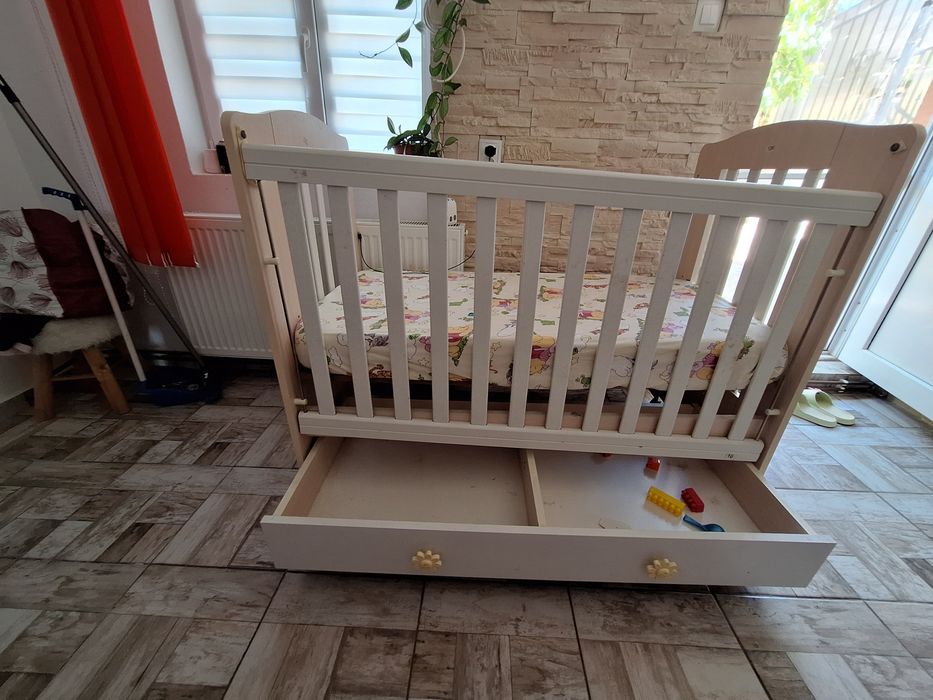 Vand patut cu sertar
