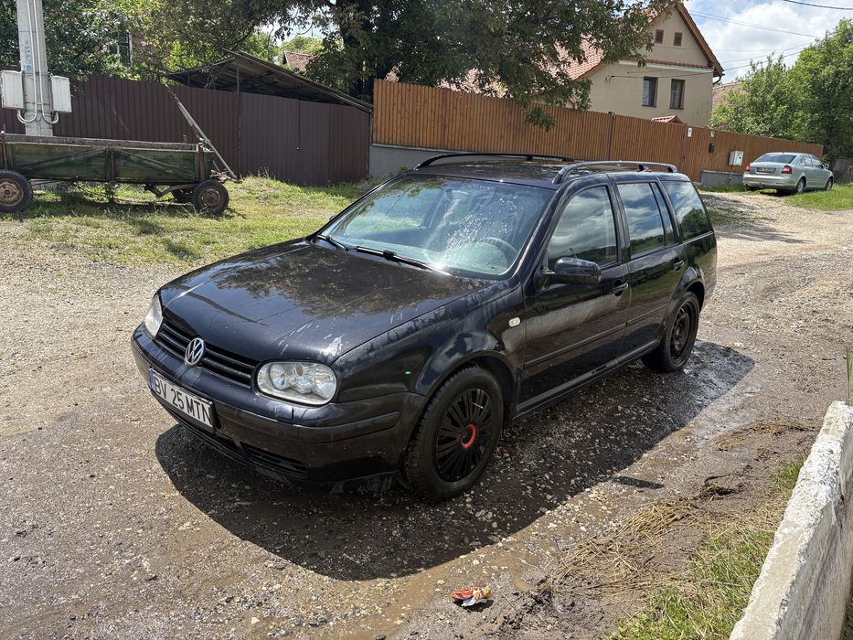 VOLKSWAGEN Golf 2004