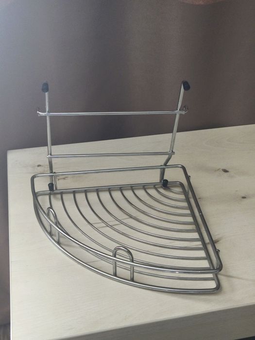 Продается полка для кухонных принадлежностей