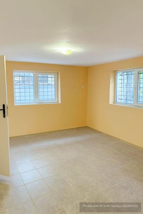 Дава се под наем Етаж от къща в Пловдив, Кършияка - 80 кв.м за 561 € - Снимка #2