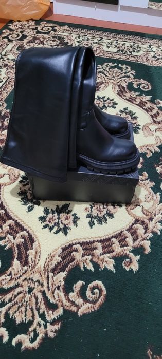 Продам ботфорты  новые